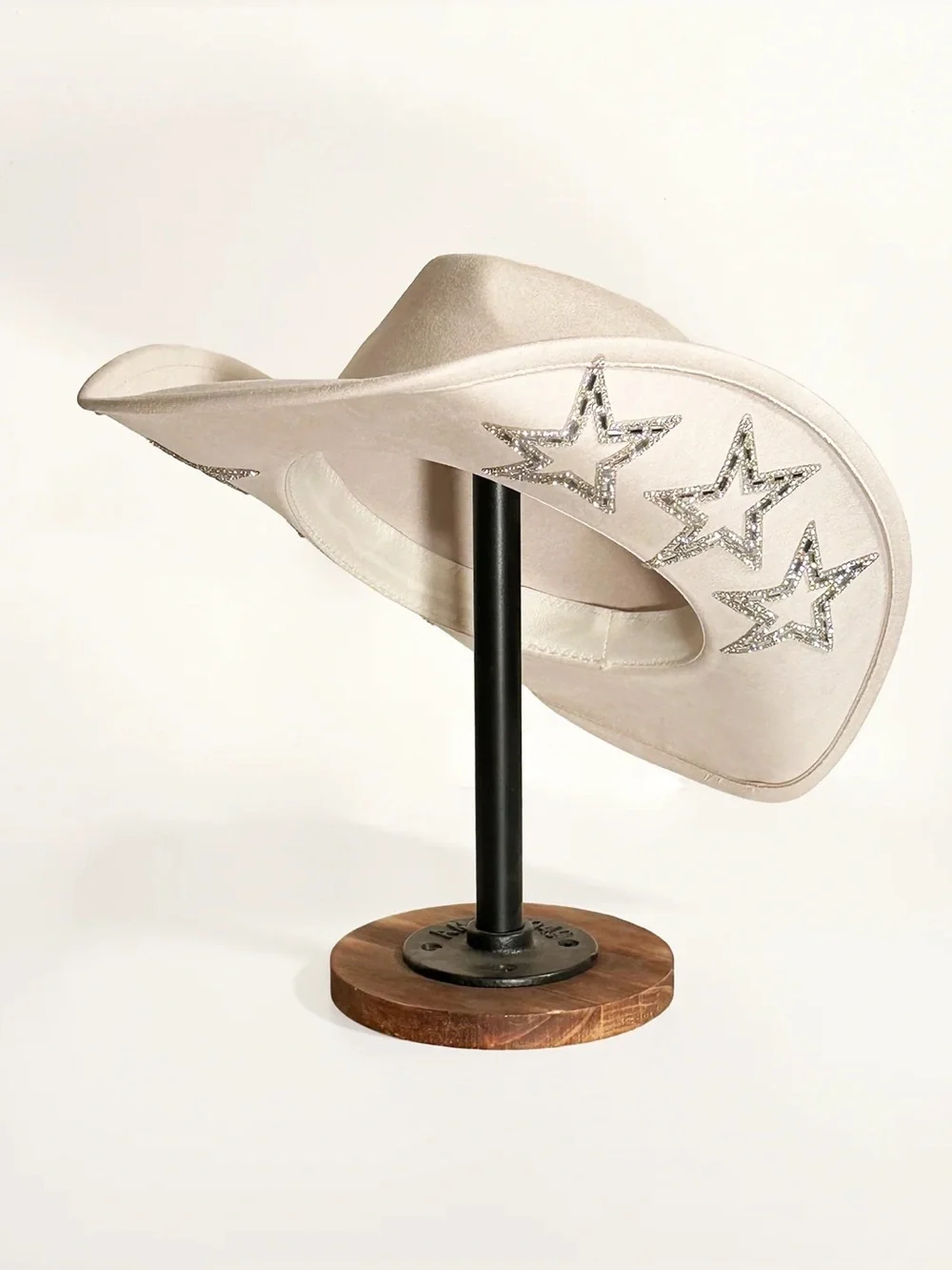 Buckle Cream Star Embellished Cowboy Hat - Picture 1 of 8